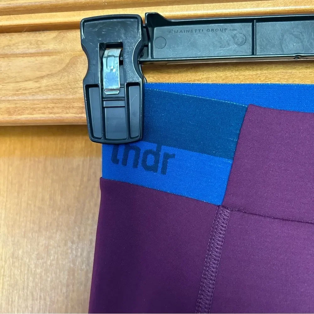 LNDR Spar Super Sculpting Leggings in Blackberry Size XS - Picture 9 of 10